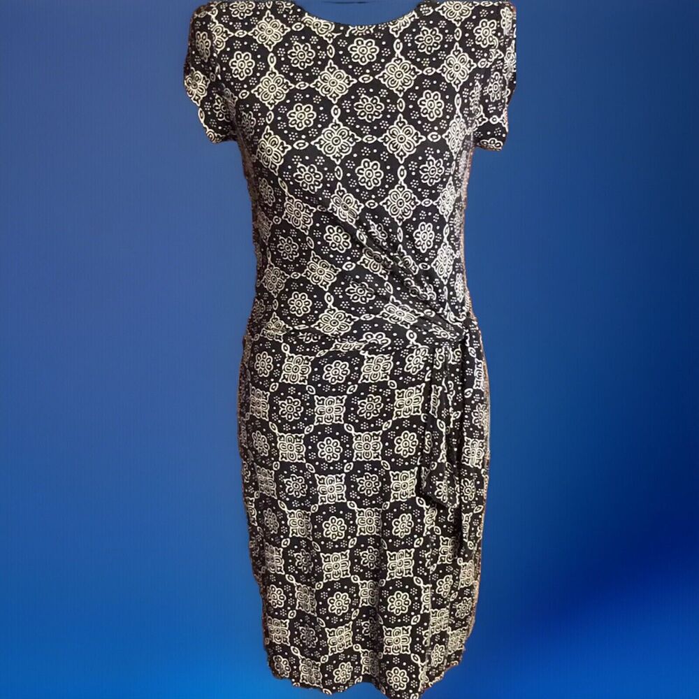 Loft Short Sleeve Medallion Side Tie Dress Black Size SP